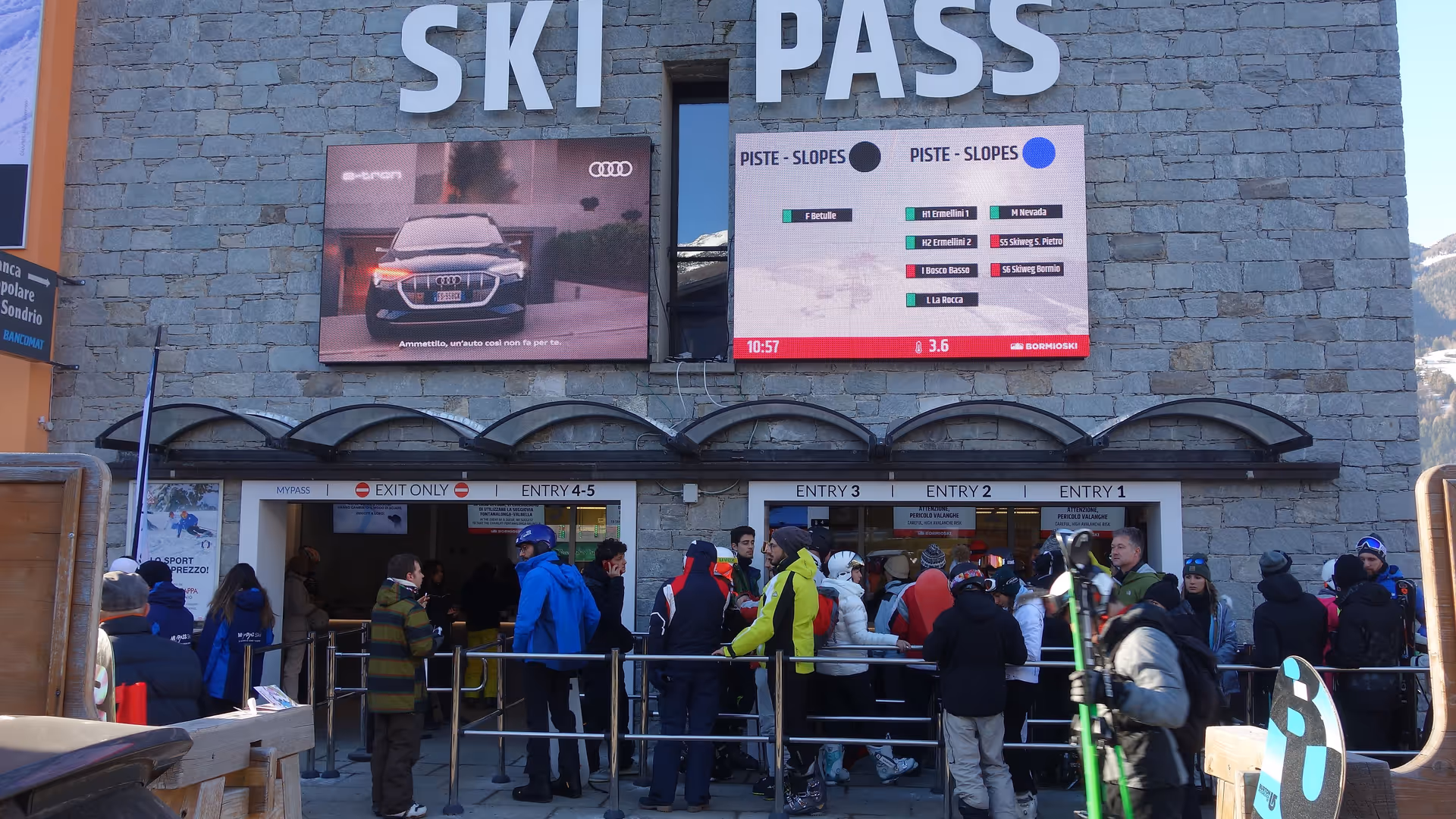 Digital out-of-home su un video wall a LED nel comprensorio sciistico di Bormio