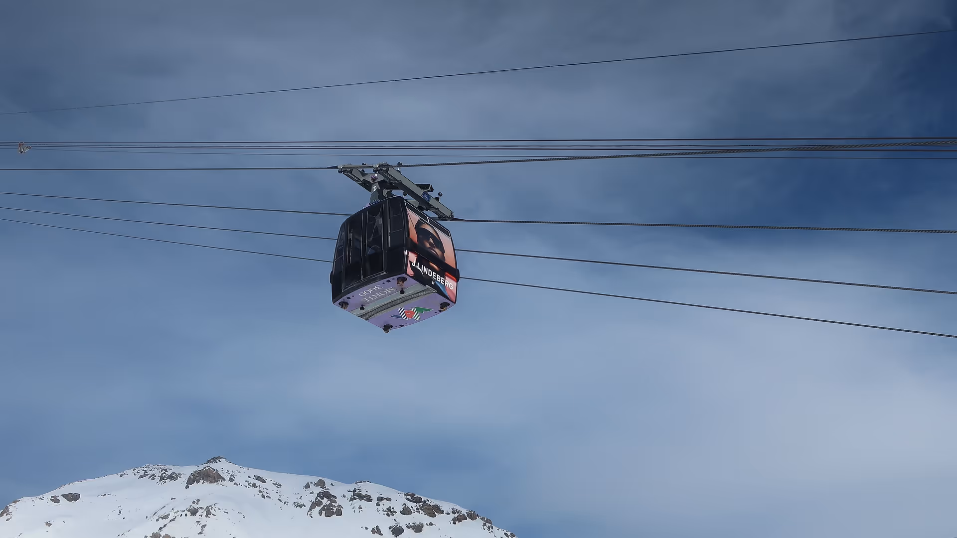 La gondola del comprensorio sciistico è stata contrassegnata con un motivo Lindeberg.