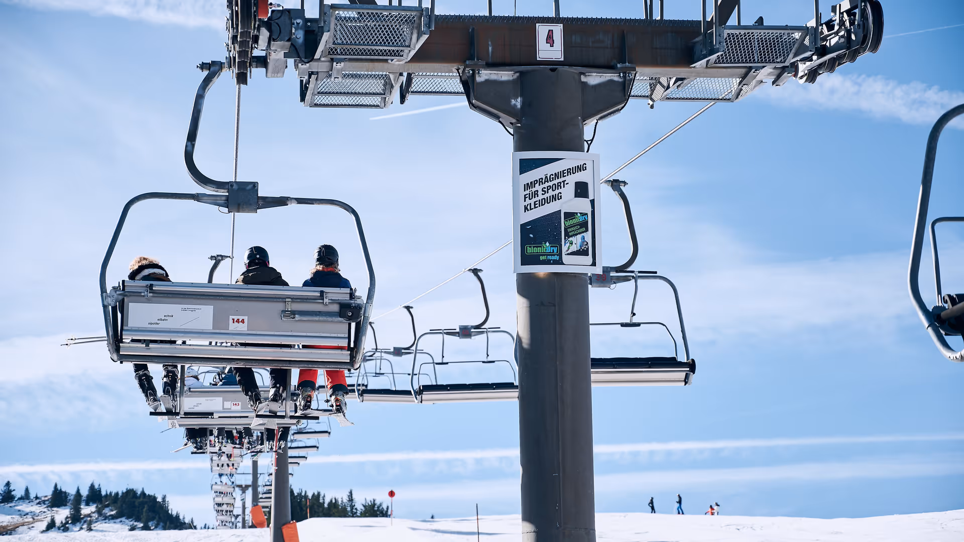 Lift tower advertising in Sudelfeld/Germany