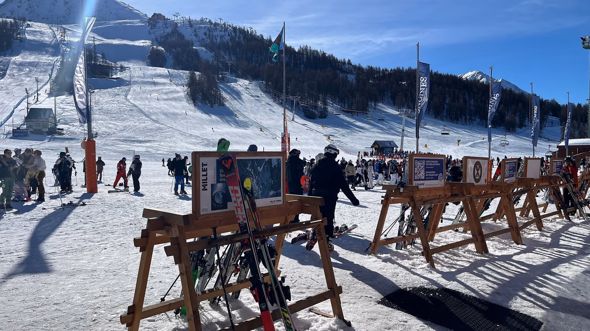 Spazio pubblicitario su portasci a Sestriere, Italia